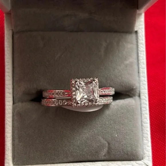 Engagement Set of Rings Sterling Silver size 9 - Picture 4 of 6